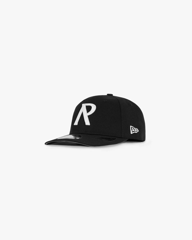 Pánské Čepice Represent Initial New Era Retro Crown 9fifty Černé | CZ-QRGVE0147